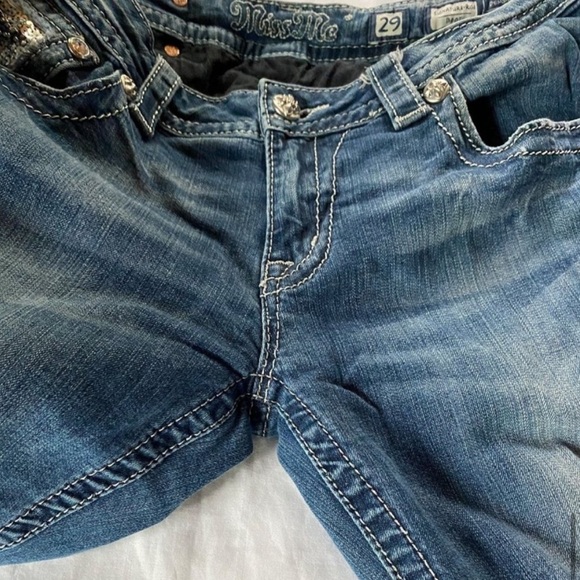 Miss Me Signature Bootcut Jeans                  Sz 29” X W, 31”L Lots of Bling! - Picture 4 of 9